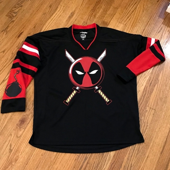 Marvel | Shirts | Marvel Deadpool 